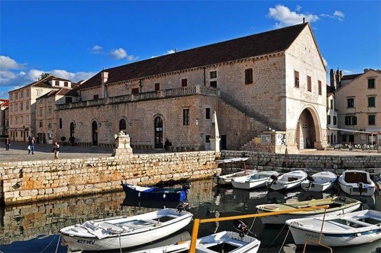 - Teranea Hvar 4*